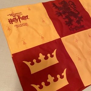 Disney Harry Potter Gryffindor Cooling Towel